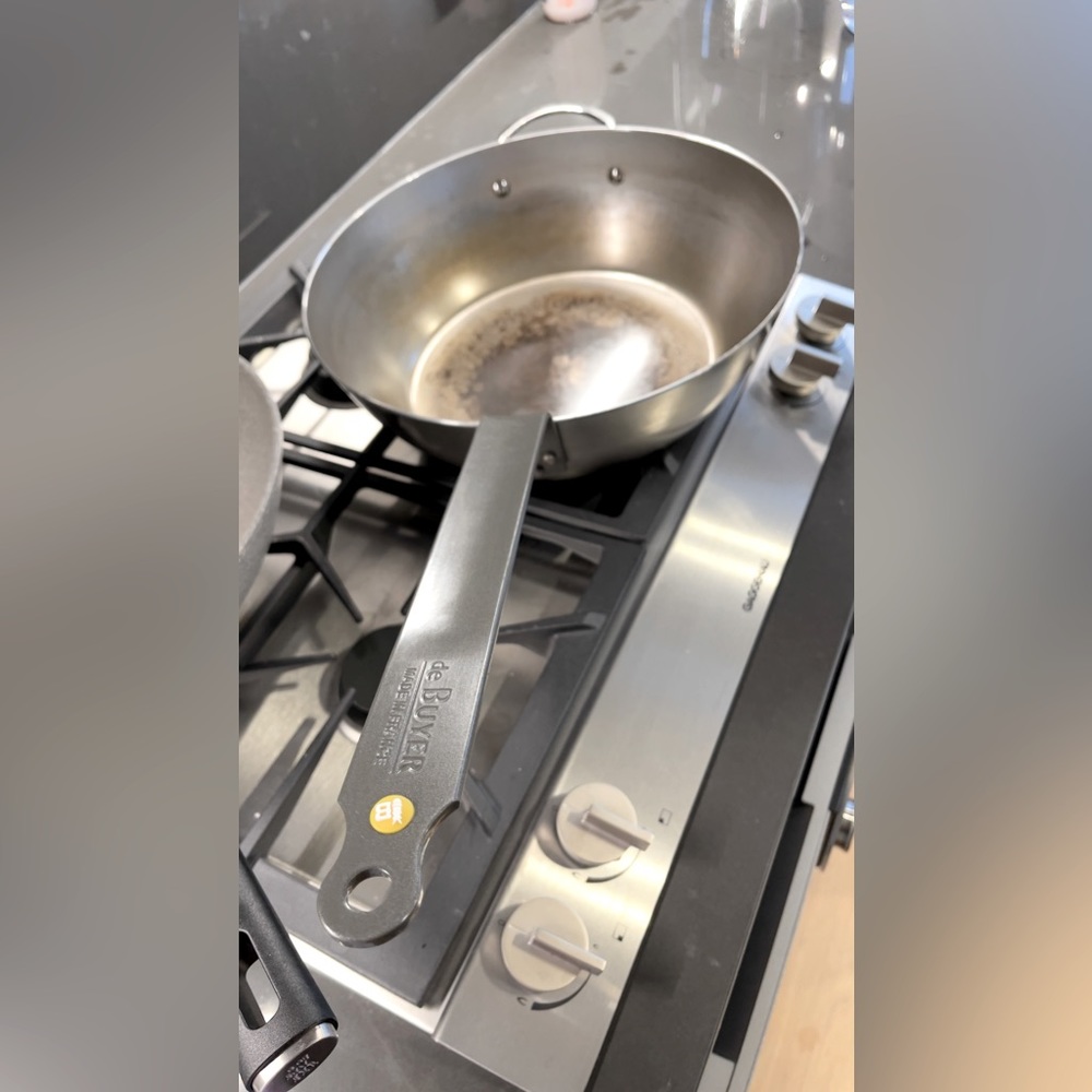 DeBuyer Mineral B carbon steel country chef pan 12.4in